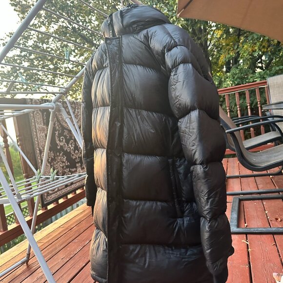 Black Aritzia TNA Super Puff - Picture 1 of 4